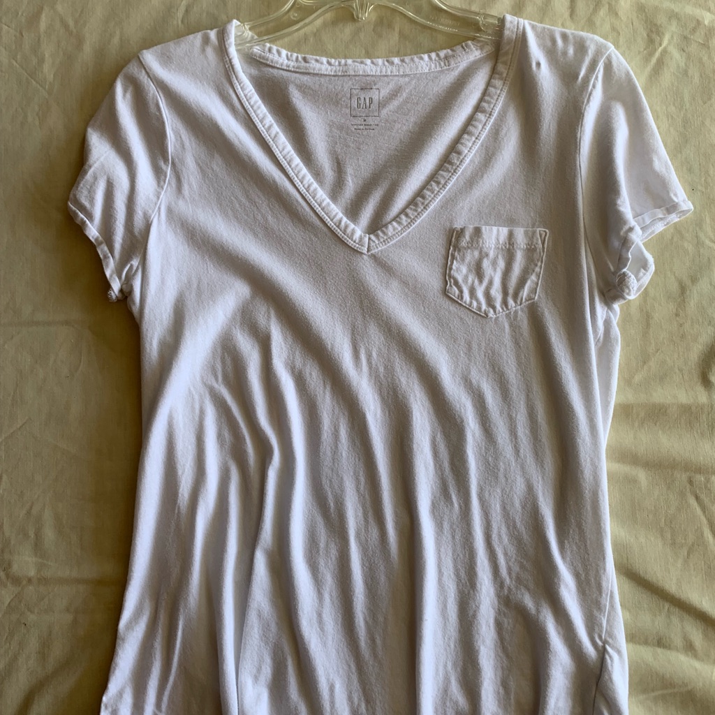 Women’s Gap T-Shirt